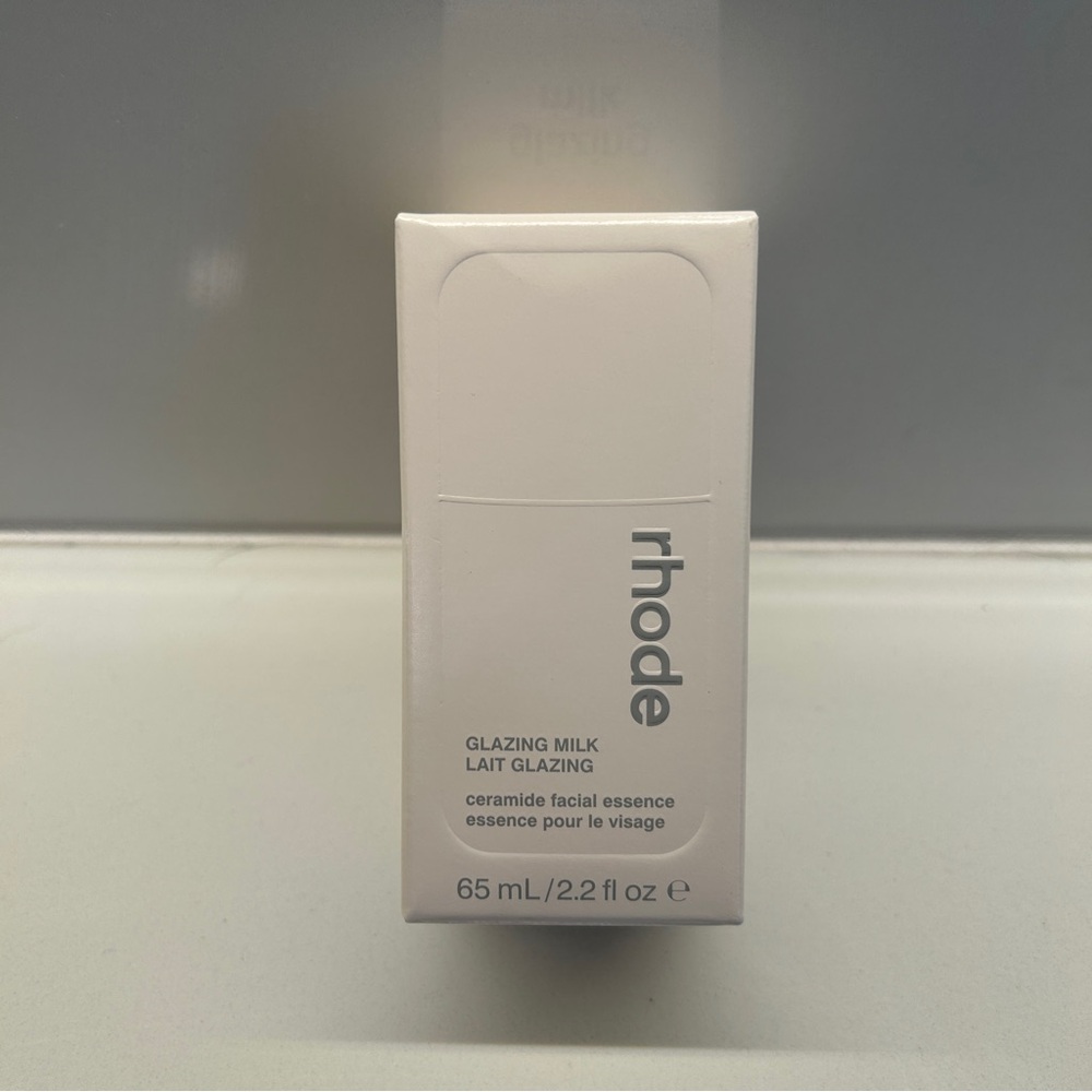 RHODE Glazing Milk Ceramide Essence in White